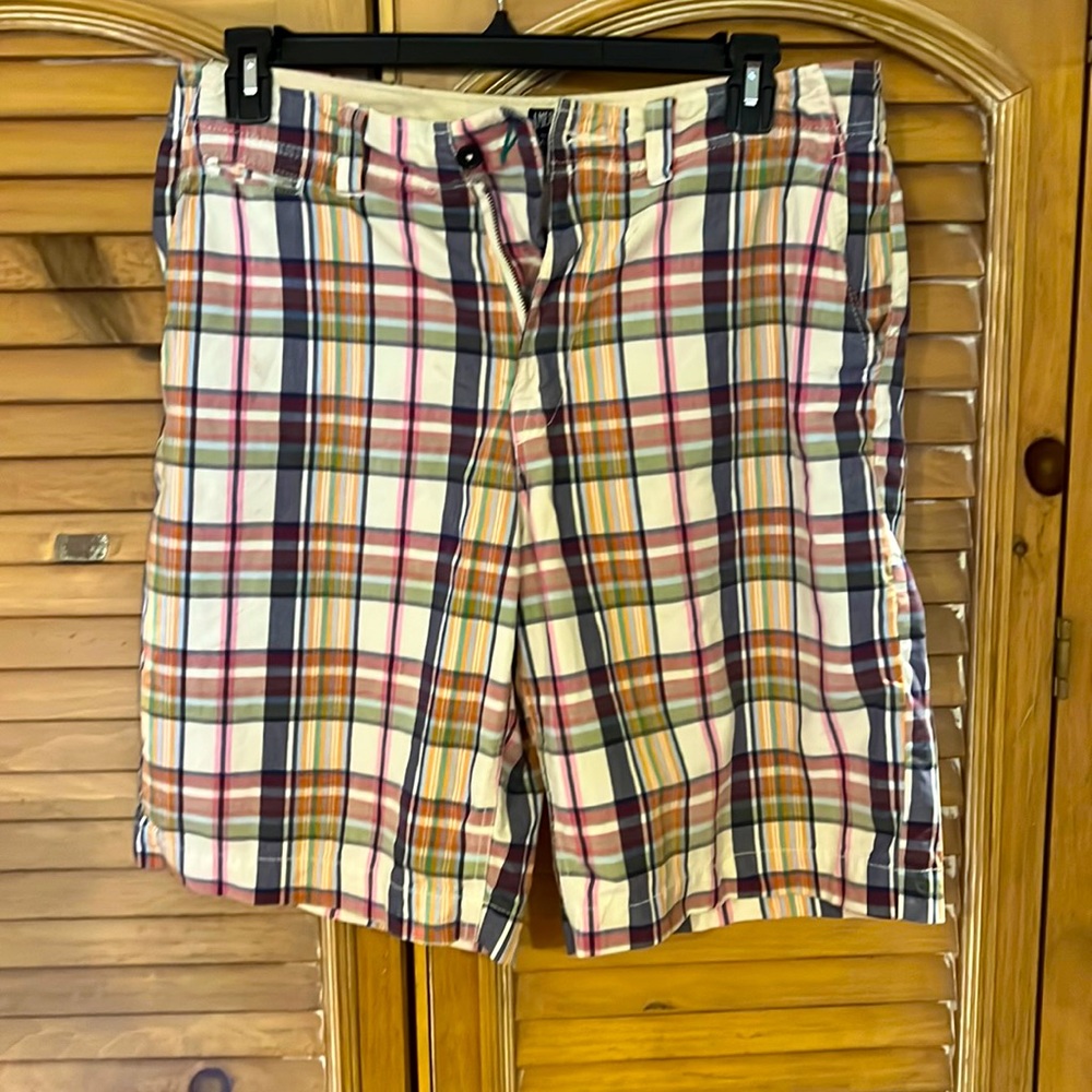 Mens American Eagle shorts sz 32 plaid preowned